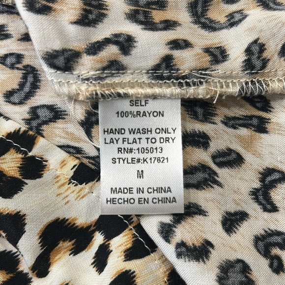 Savanna Jane Floral Embroidered Leopard Print Bell Sleeve Blouse Size Medium - Picture 9 of 15